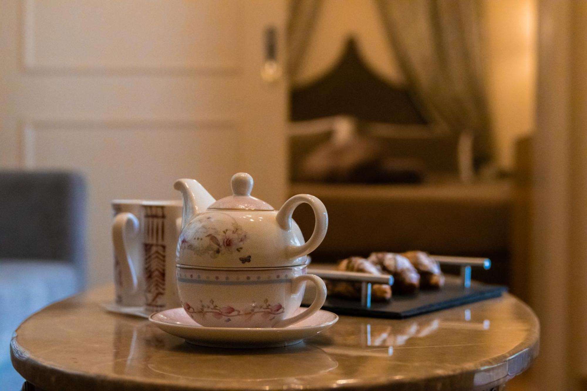 April Luxury Suites (Adults Only) Rhodes City Bilik gambar
