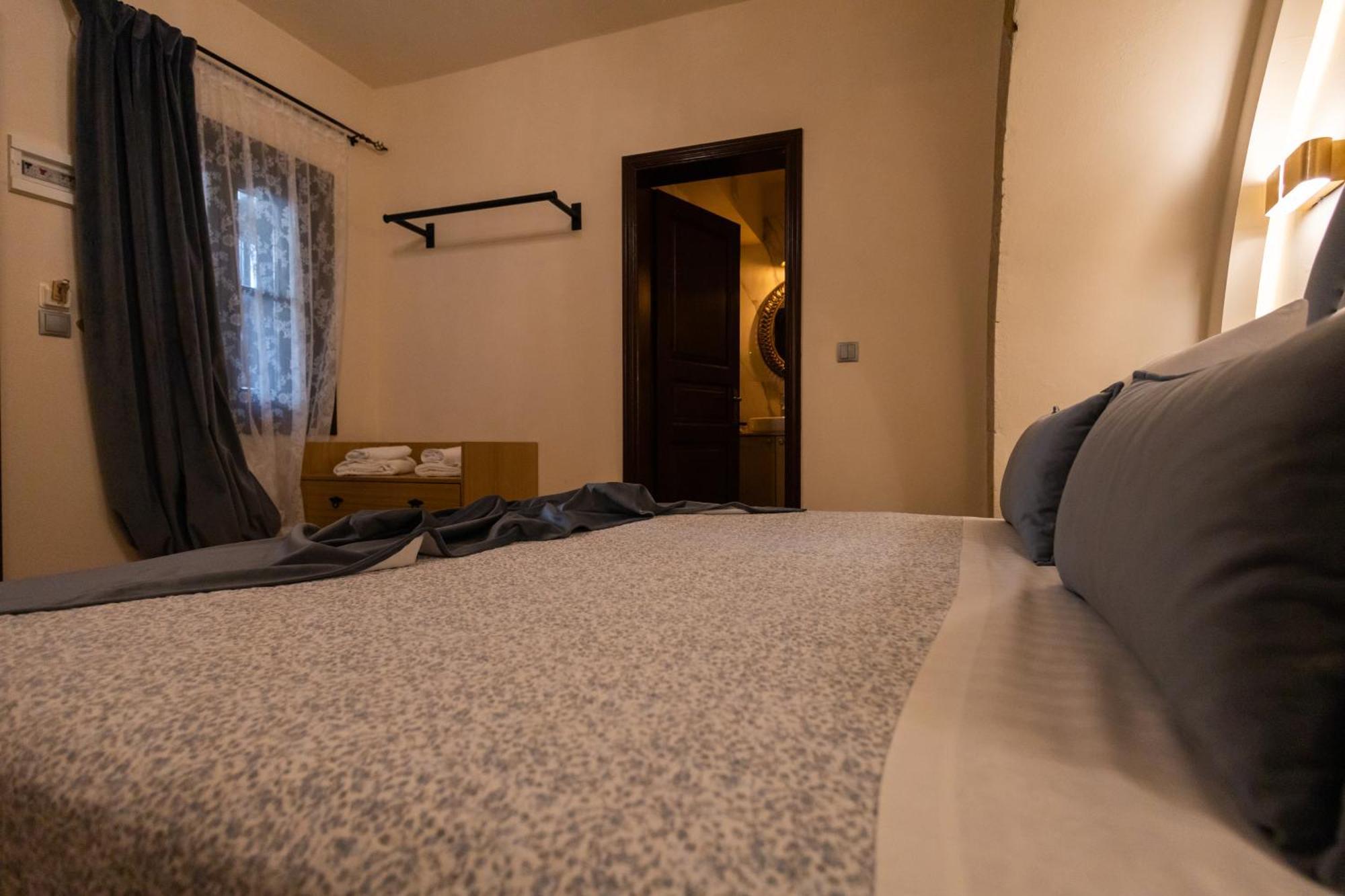 April Luxury Suites (Adults Only) Rhodes City Bilik gambar